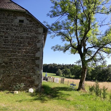 Gite Les Chaumeix Prondines Exterior photo