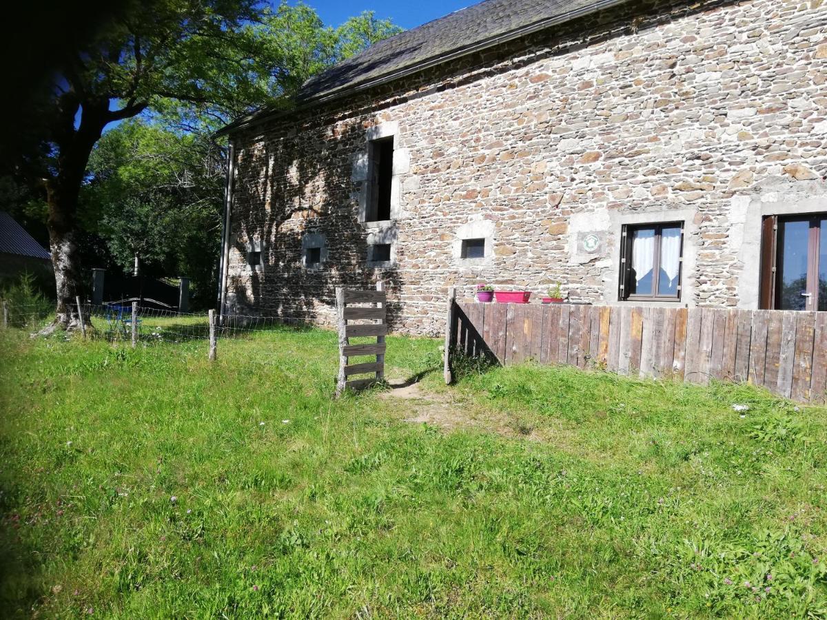 Gite Les Chaumeix Prondines Exterior photo